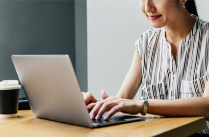 girl on laptop